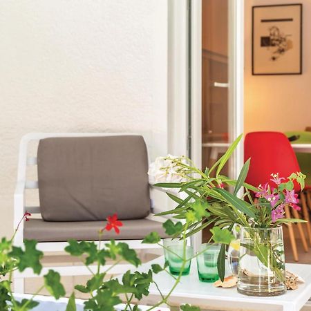 1 Bedroom Gorgeous Apartment In มาคาร์สกา ภายนอก รูปภาพ
