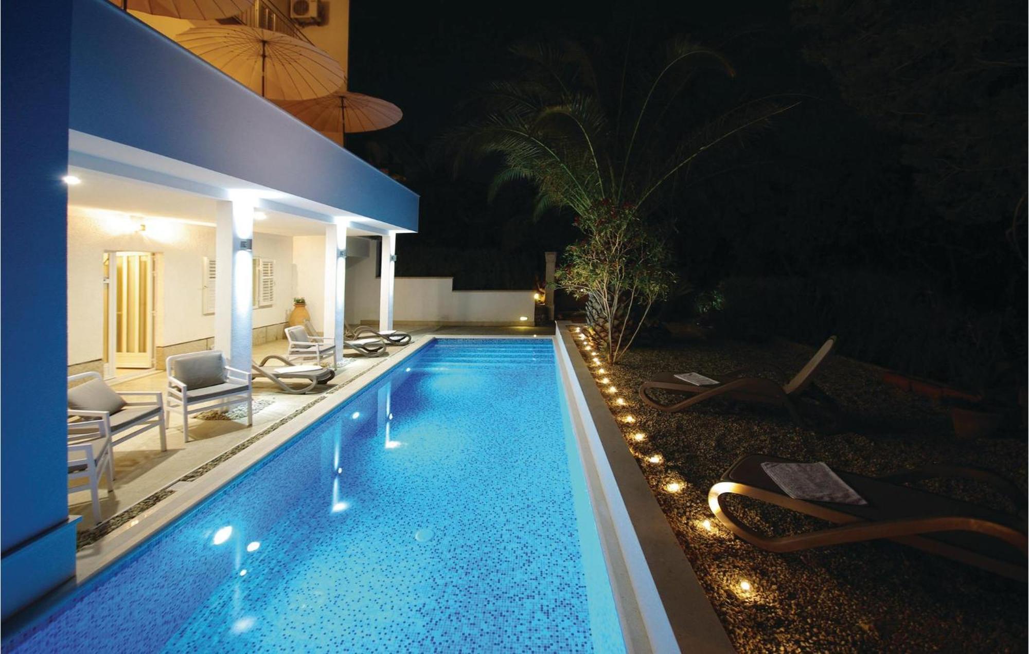 1 Bedroom Gorgeous Apartment In มาคาร์สกา ภายนอก รูปภาพ